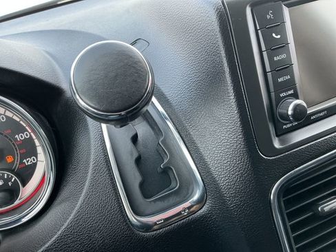 Used 2017 Dodge Grand Caravan SE w/ Power Window Group image 30