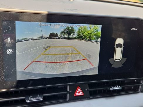 Used 2024 Kia Sportage EX image 13