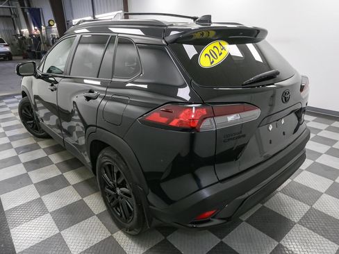 Used 2024 Toyota Corolla Cross AWD Hybrid image 9