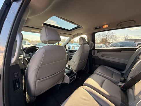 Used 2022 Honda Odyssey EX-L image 16