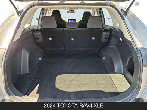 Used 2024 Toyota RAV4 XLE AWD/4WD image 24