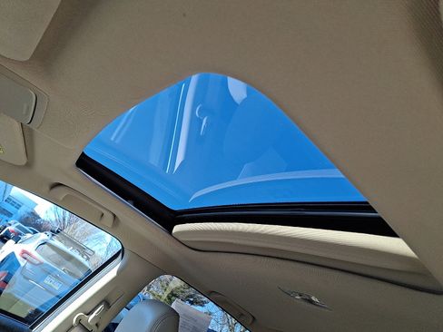 Used 2016 Honda CR-V Touring image 14