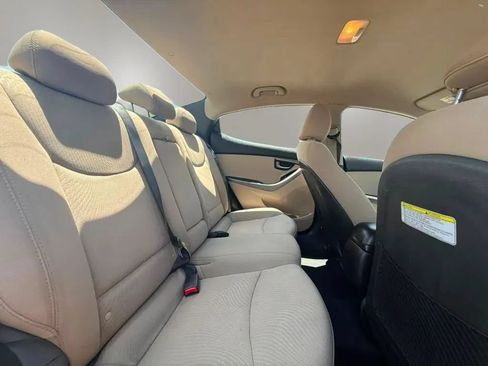Used 2016 Hyundai Elantra SE FWD image 22