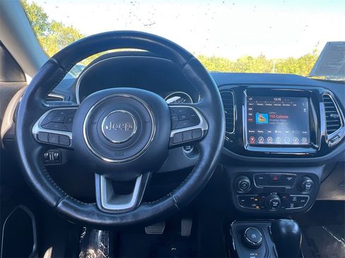Used 2018 Jeep Compass Limited image 9