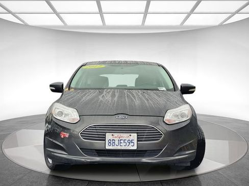 Used 2017 Ford Focus Electric Hatchback image 2