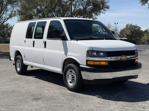 Used 2024 Chevrolet Express 2500 w/ Driver Convenience Package image 9