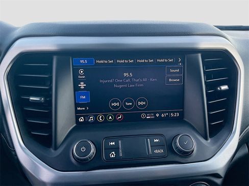 Used 2023 GMC Acadia SLT image 13