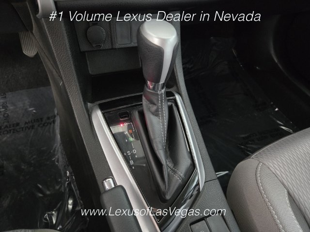 Used 2017 Toyota Corolla LE FWD image 35