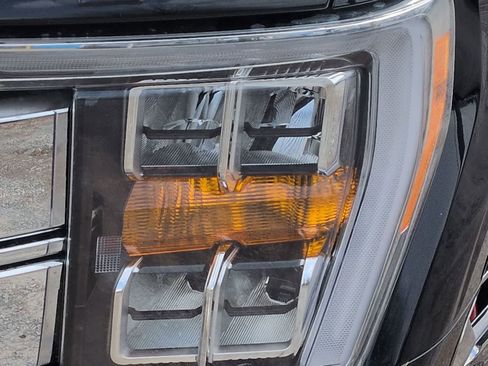 Used 2021 Ford F150 Lariat image 11