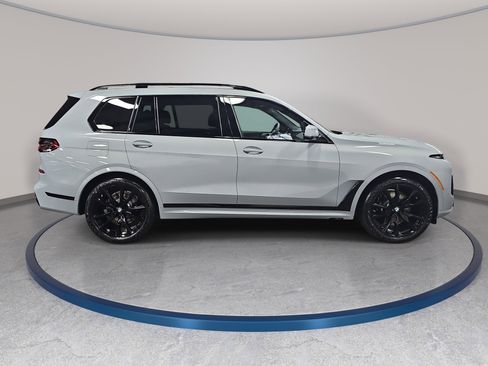 New 2026 BMW X7 xDrive40i w/ M Sport Package image 4
