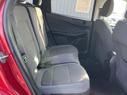 Used 2022 Ford Escape SE image 29