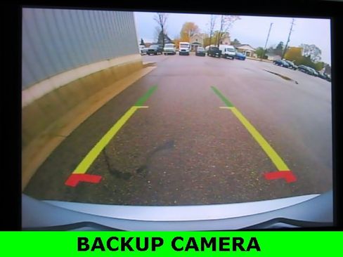 Used 2024 Chrysler Pacifica Touring-L image 4