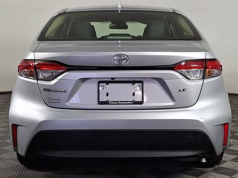 Used 2023 Toyota Corolla LE w/ Carpet Mat Package (TMS) FWD image 8