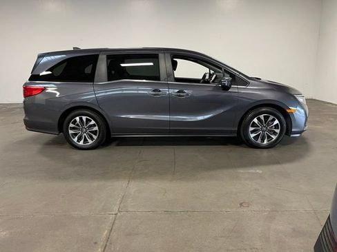 Used 2023 Honda Odyssey EX-L image 2