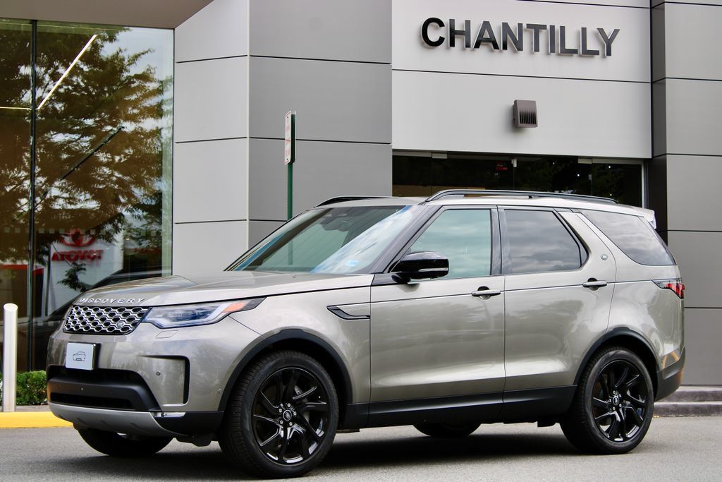 Certified 2025 Land Rover Discovery S AWD/4WD image 1