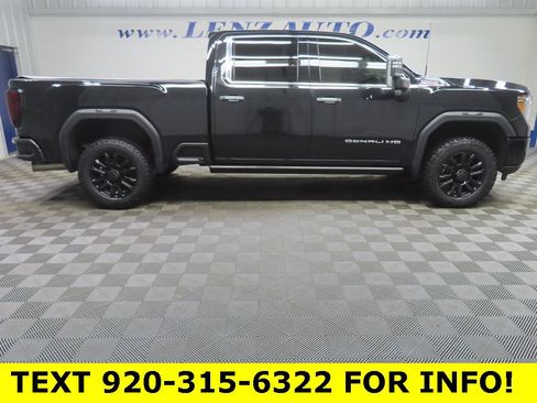 Used 2021 GMC Sierra 2500 Denali w/ Denali Black Diamond Edition image 2