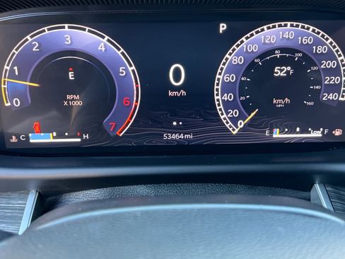 Used 2024 Jeep Wagoneer Series II w/ Flexible Seating Group image 27