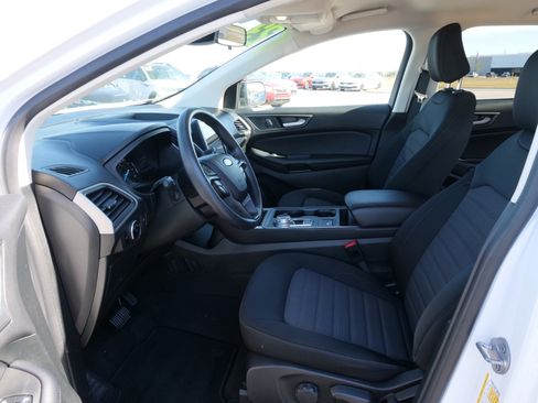 Used 2023 Ford Edge SE w/ Black Appearance Package image 16