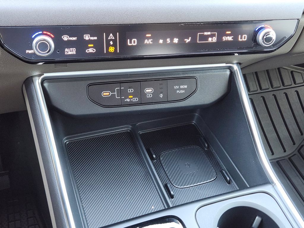 New 2027 Kia Carnival EX FWD image 19