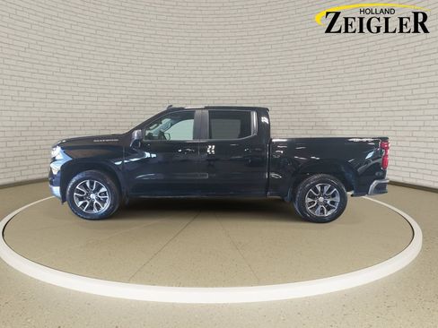 Used 2023 Chevrolet Silverado 1500 LT AWD/4WD image 8
