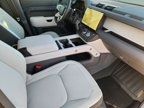 New 2026 Land Rover Defender 110 S AWD/4WD image 15