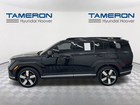 Used 2025 Hyundai Santa Fe Limited AWD/4WD image 2