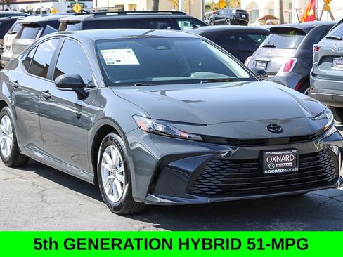 Used 2025 Toyota Camry LE FWD image 3