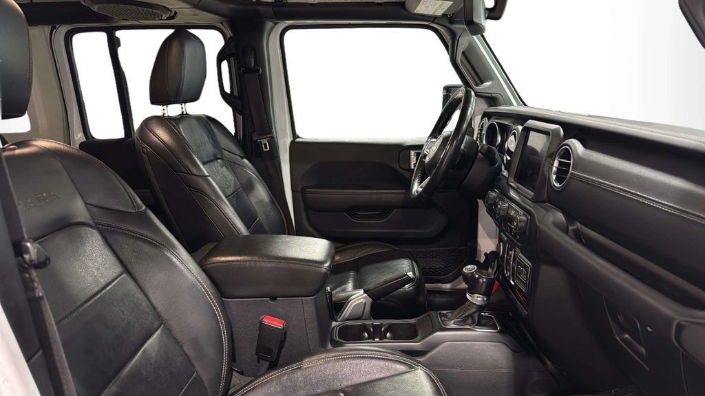 Used 2021 Jeep Wrangler Unlimited Sahara w/ Uconnect 4C Nav & Sound Group AWD/4WD image 10