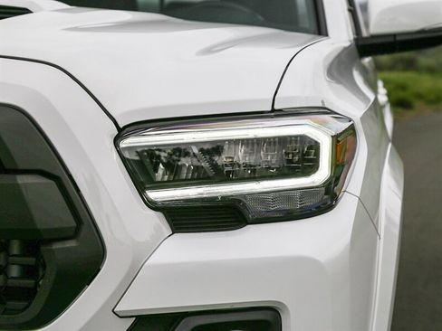 Used 2023 Toyota Tacoma TRD Sport image 11