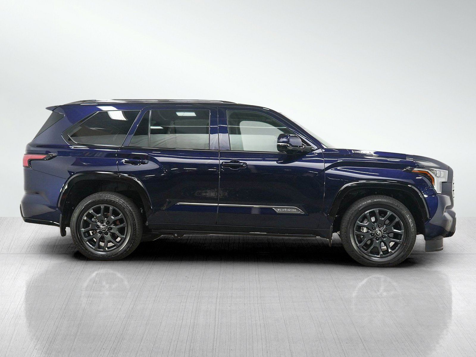 Used 2026 Toyota Sequoia Platinum AWD/4WD image 6