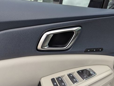New 2026 Kia Carnival SX FWD image 20