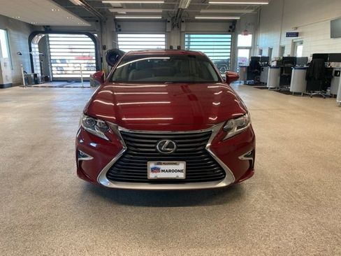 Used 2018 Lexus ES 350 w/ Premier Package FWD image 2
