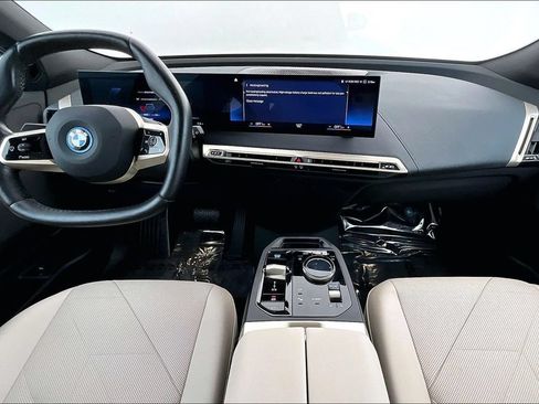 Used 2023 BMW iX xDrive50 AWD/4WD image 20