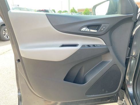Used 2020 Chevrolet Equinox LS FWD image 13