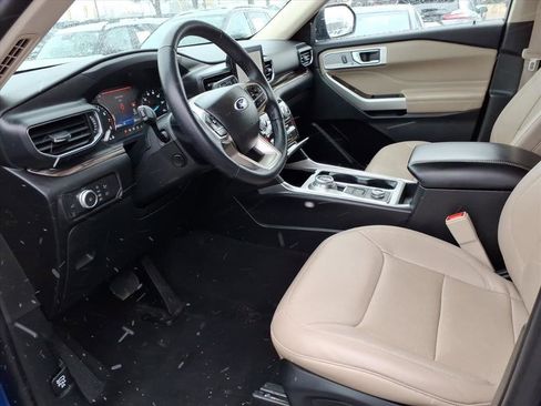 Used 2022 Ford Explorer Limited w/ Equipment Group 301A image 10