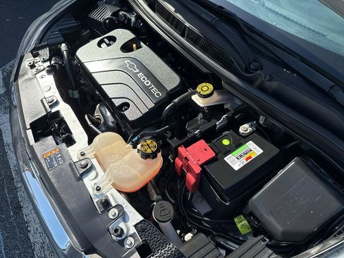 Used 2021 Chevrolet Spark LT FWD image 41