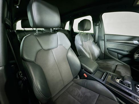 Used 2018 Audi SQ5 Prestige w/ Prestige Package image 29