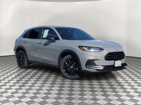 Certified 2025 Honda HR-V Sport image 2