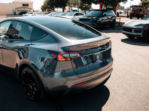 Used 2021 Tesla Model Y 2WD image 15