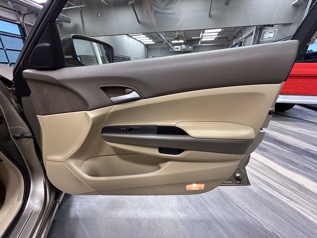 Used 2009 Honda Accord LX image 29