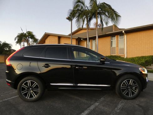 Used 2016 Volvo XC60 T6 Platinum image 6