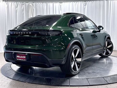 Used 2026 Porsche Macan 4 Electric AWD/4WD image 9