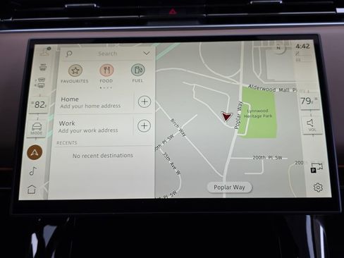 Used 2024 Land Rover Range Rover Sport SE image 25