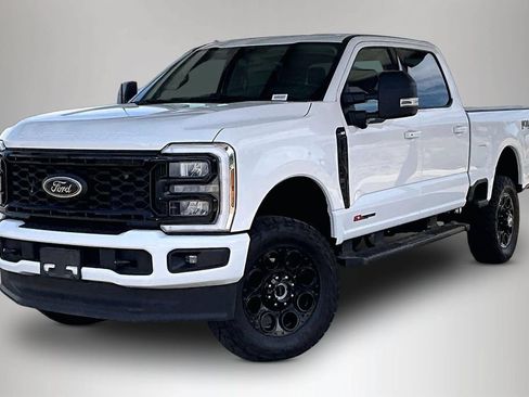 Used 2026 Ford F250 XLT w/ XLT Premium Package AWD/4WD image 3
