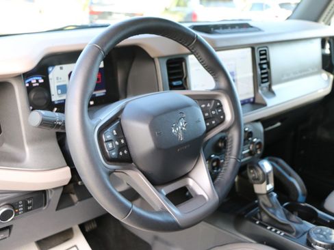 Used 2024 Ford Bronco Wildtrak AWD/4WD image 17
