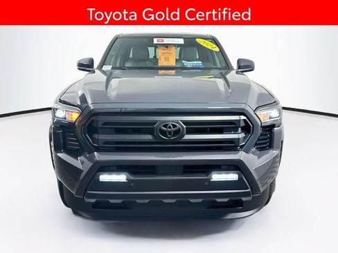 Certified 2024 Toyota Tacoma SR5 AWD/4WD image 2