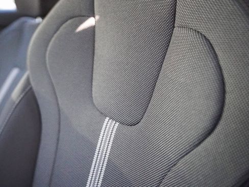 Certified 2024 Hyundai Elantra SE image 12