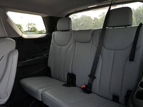 Used 2025 Hyundai Palisade SEL FWD image 29
