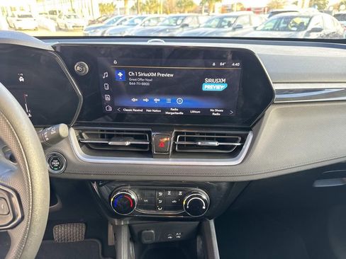 Used 2025 Chevrolet TrailBlazer LT image 25