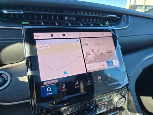 New 2025 Jeep Grand Cherokee Limited w/ Black Appearance Package image 36